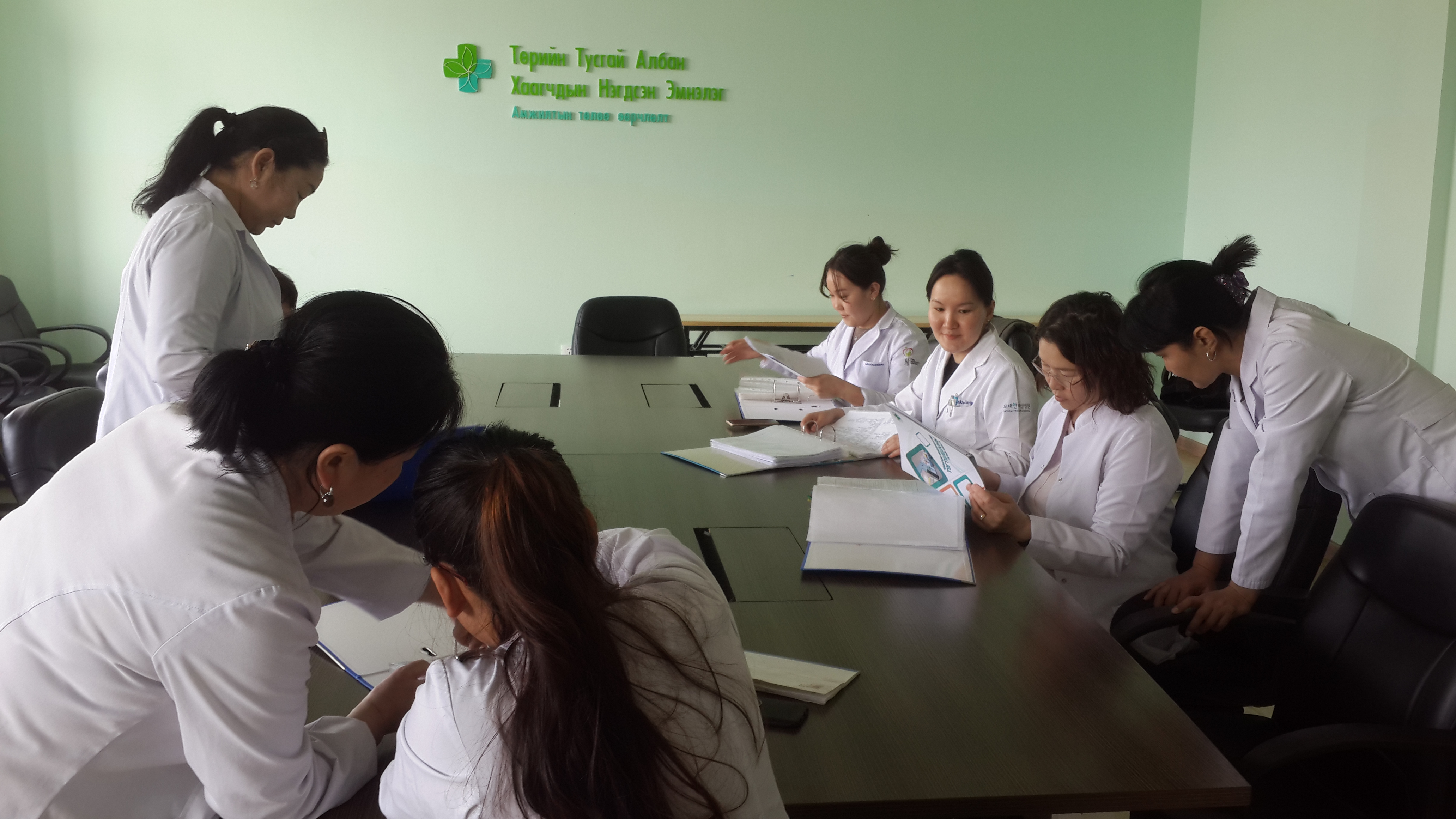 Green hospital Төрийн тусгай албан хаагчдын эмнэлэгээр зочилж туршлага судаллаа.
